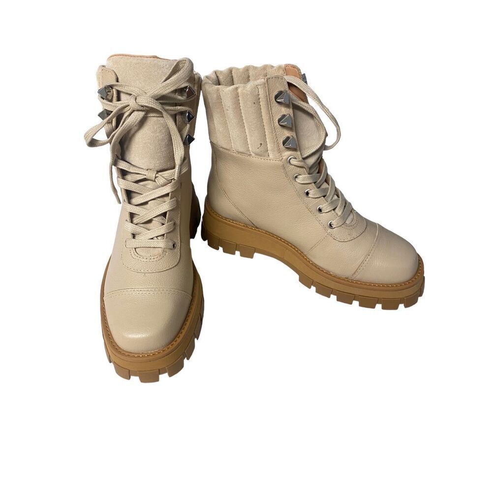 Schutz Wooman’s‎ Sutton Bootie in Oyster Size 6.5 New with Defect